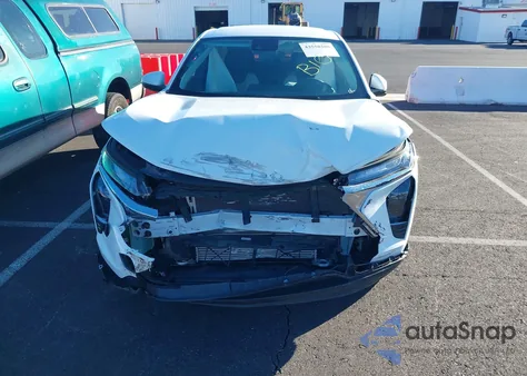 2024 Chevrolet Trax Fwd Sp z USA, uszkodzony, nr VIN KL77LFE25RC207141